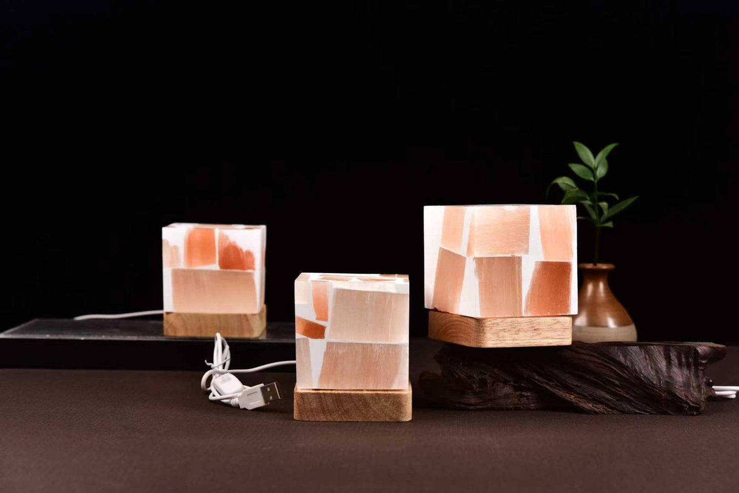 Honey Calcite Lamp – 3 Inch Crystal Cube Lamp